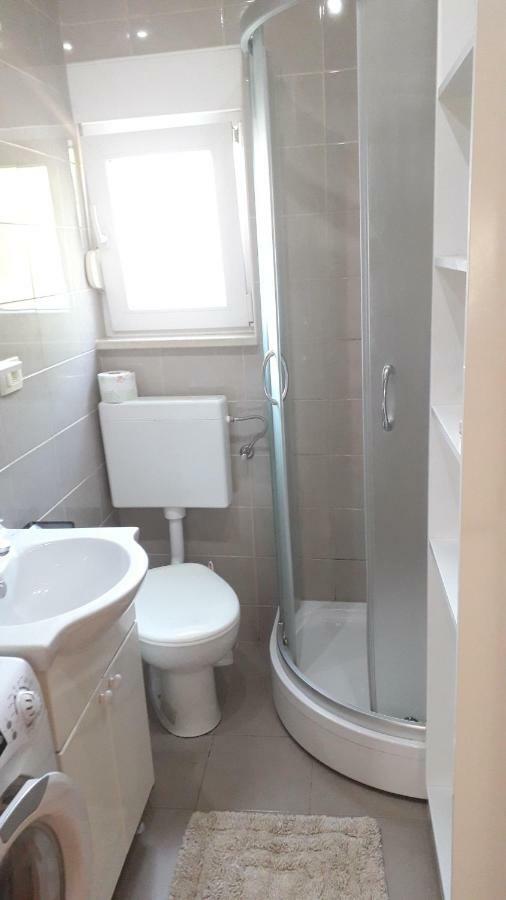 Apartmani Zilic Dugi Rat Extérieur photo