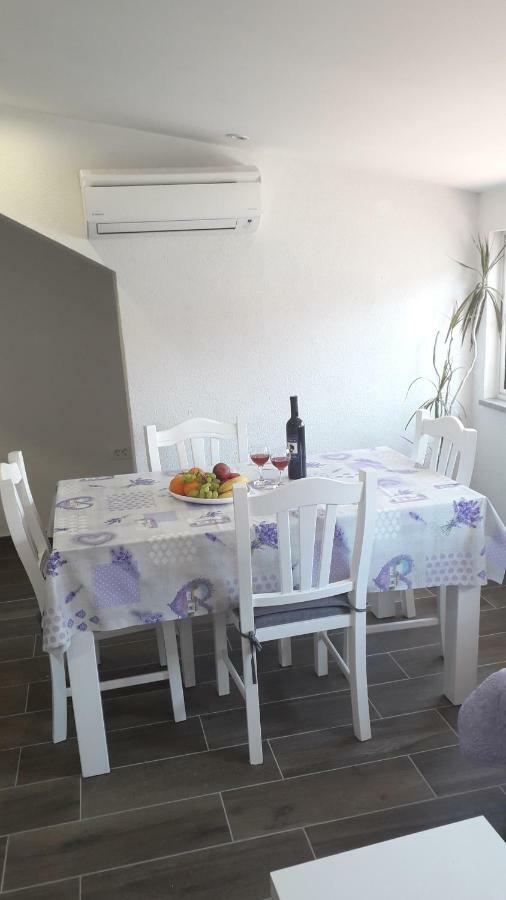 Apartmani Zilic Dugi Rat Extérieur photo