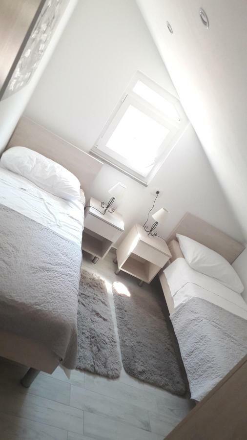 Apartmani Zilic Dugi Rat Extérieur photo